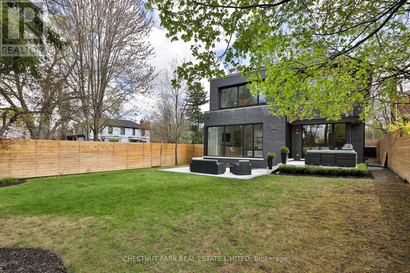 2 Marchwood Drive Property Photo 49