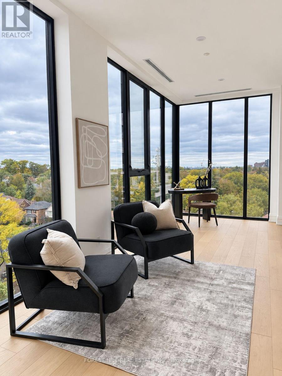 6a - 2010 Bathurst Street Property Photo 10