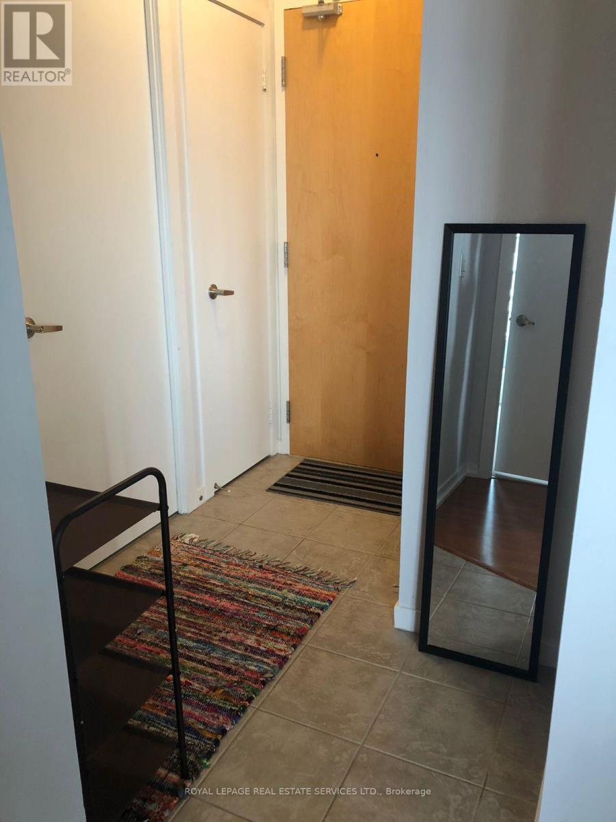 2310 - 55 Bremner Boulevard Property Photo 2