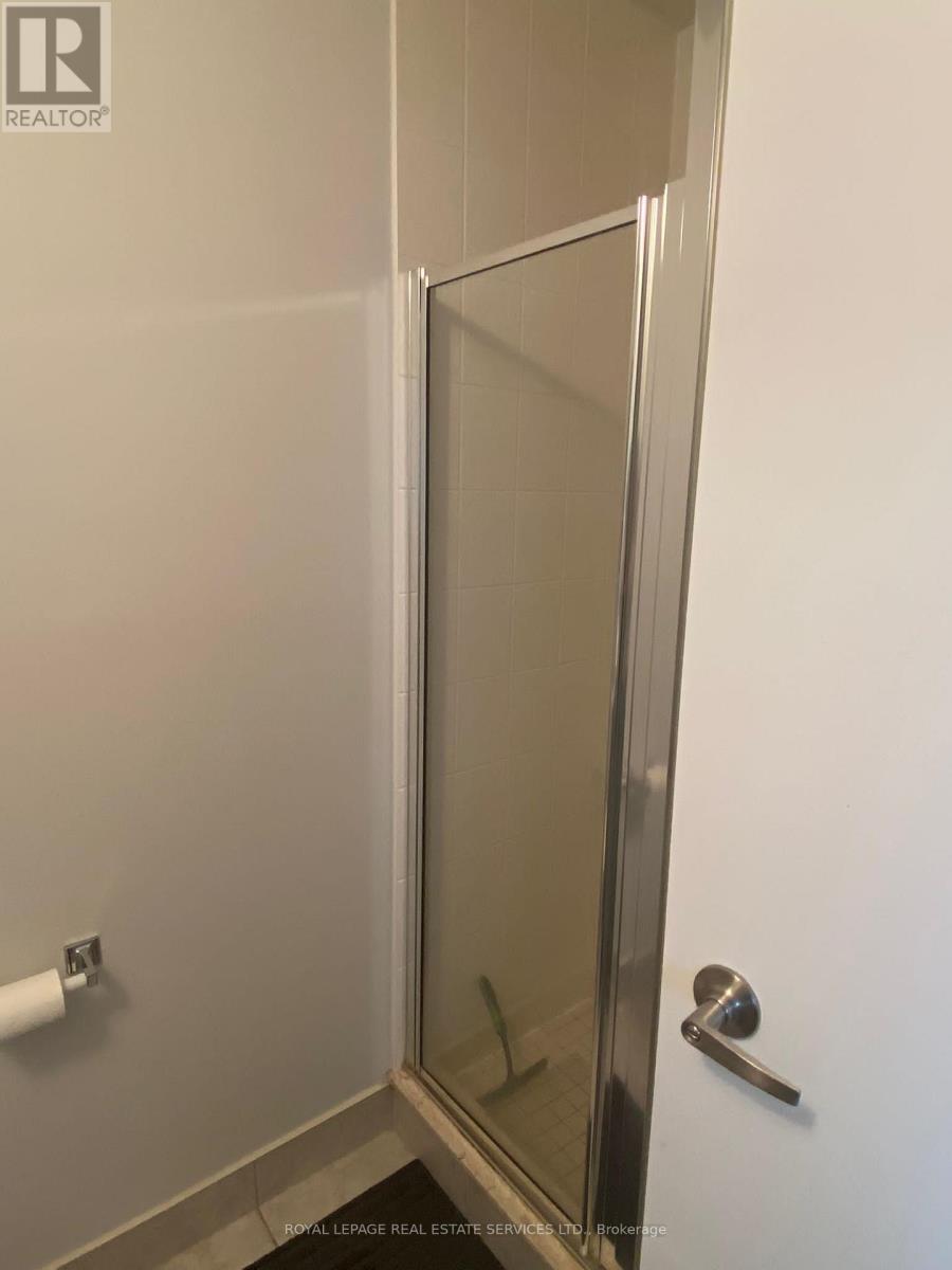 2310 - 55 Bremner Boulevard Property Photo 15