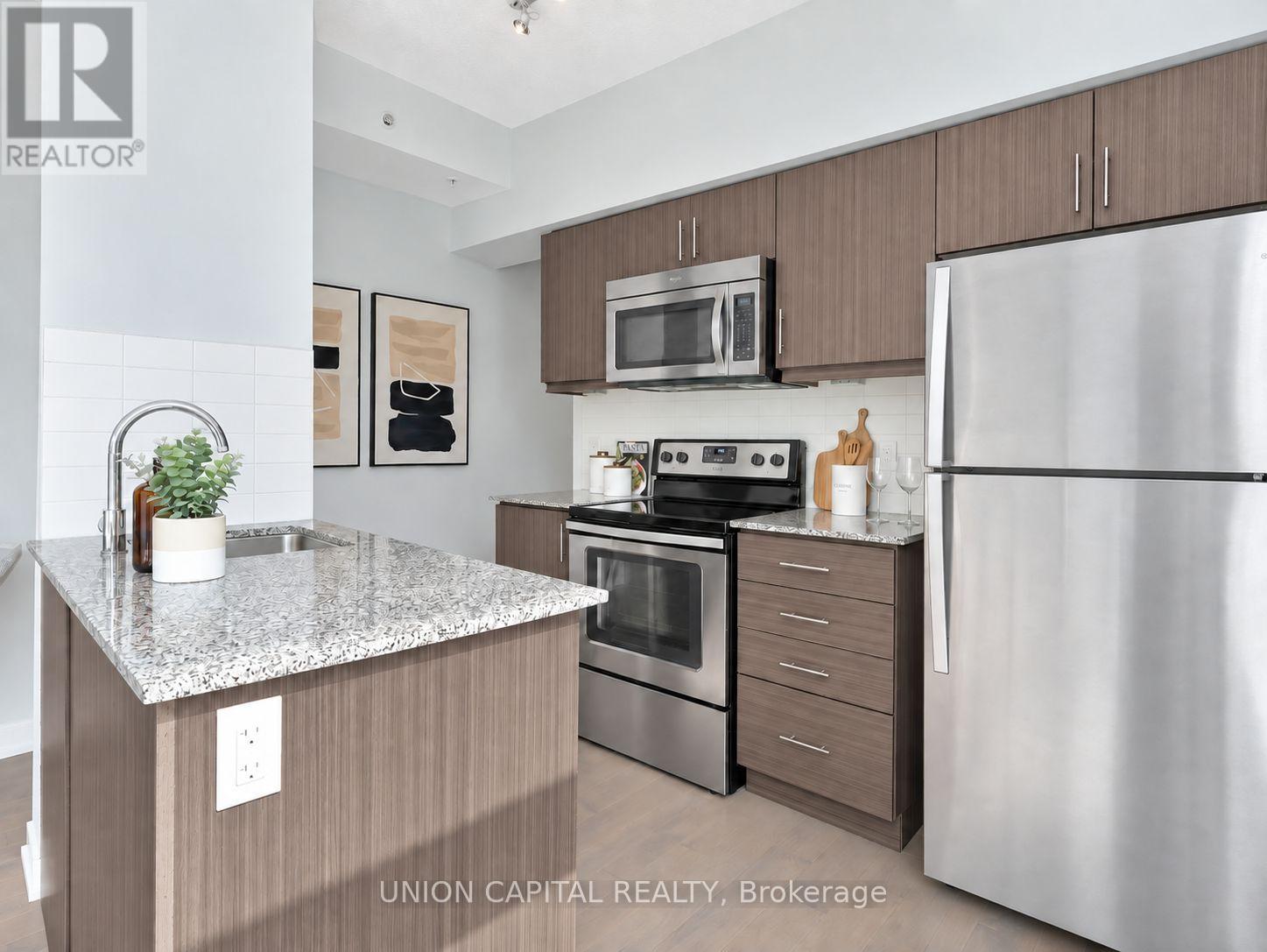 202 - 10 Willison Square Property Photo 12