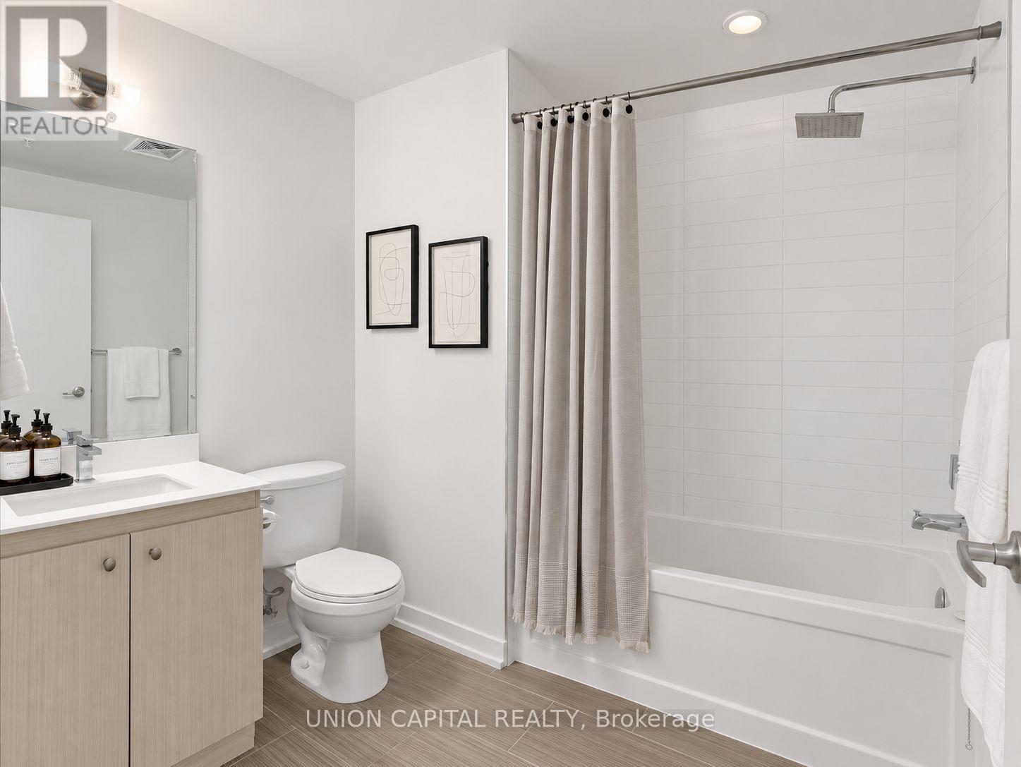202 - 10 Willison Square Property Photo 14