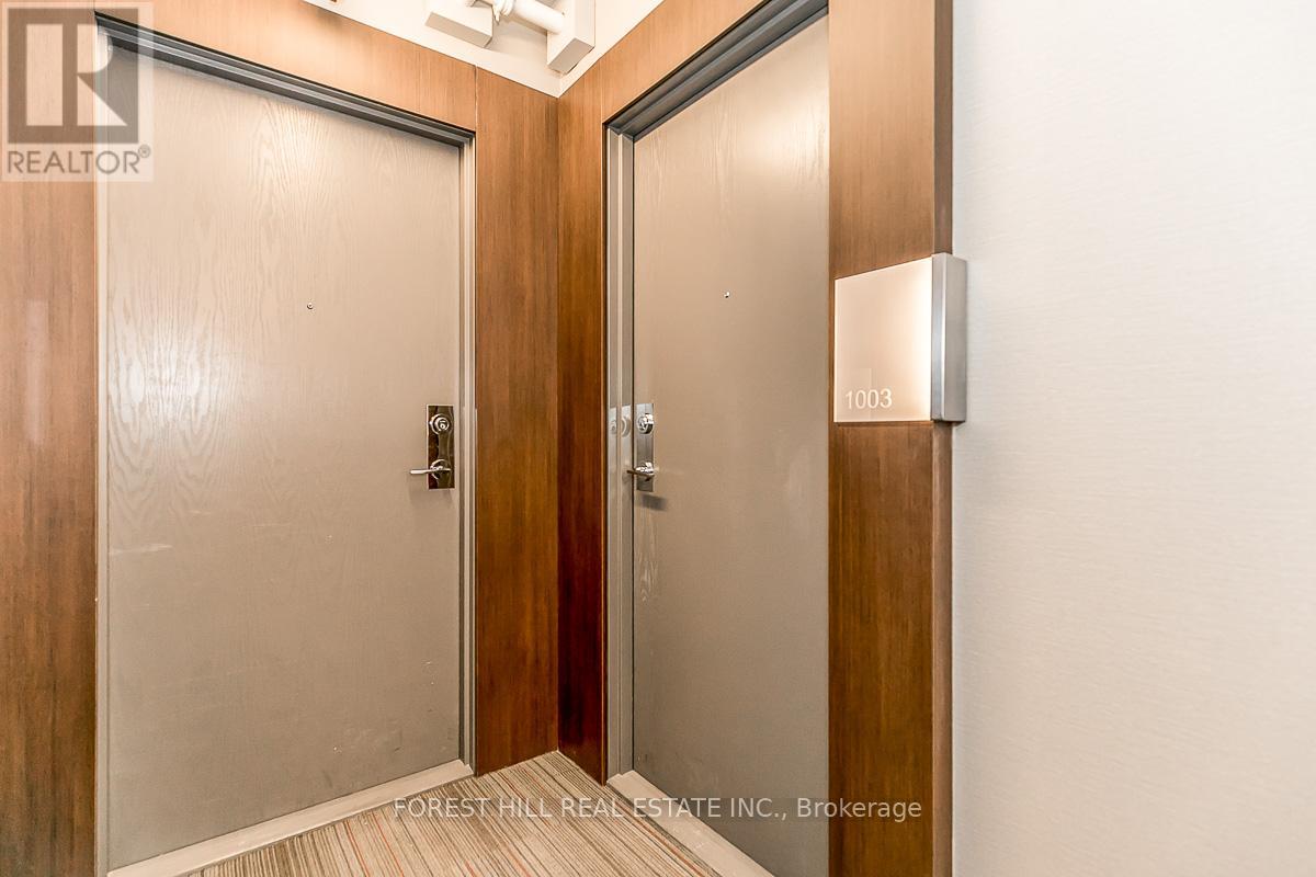1003 - 21 Widmer Street Property Photo 5