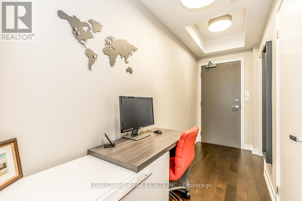 1003 - 21 Widmer Street Property Photo 6