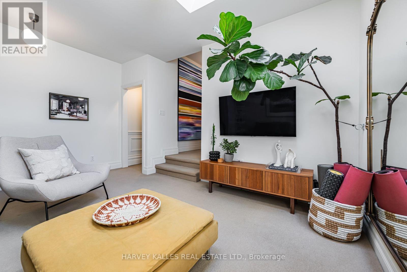 427 Ontario Street Property Photo 24
