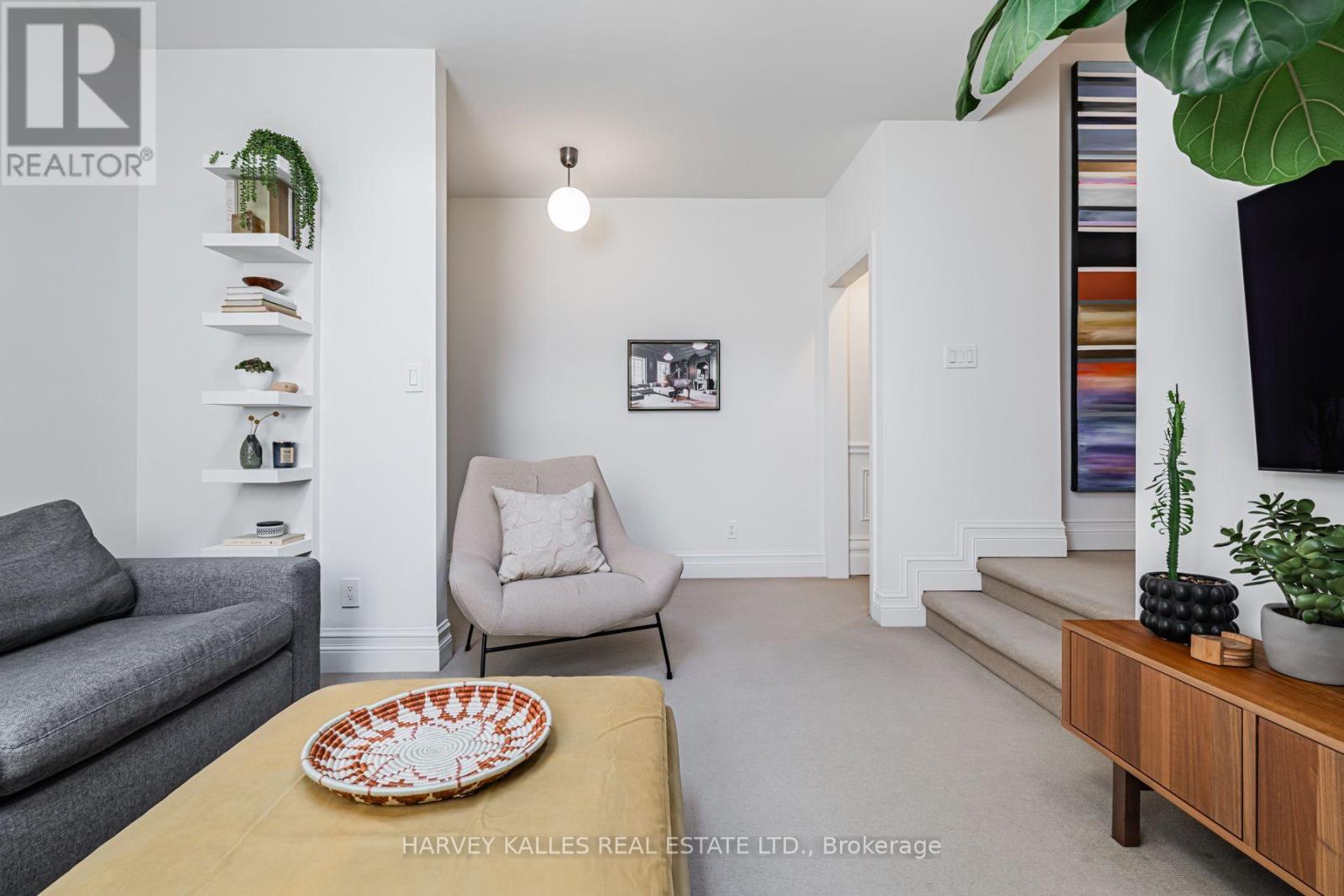 427 Ontario Street Property Photo 25