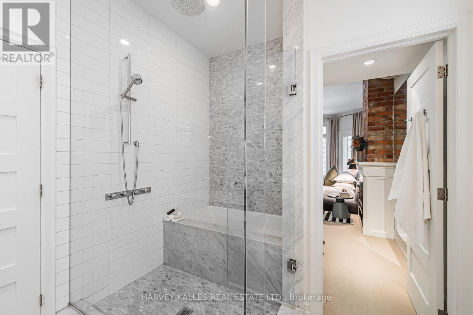 427 Ontario Street Property Photo 34