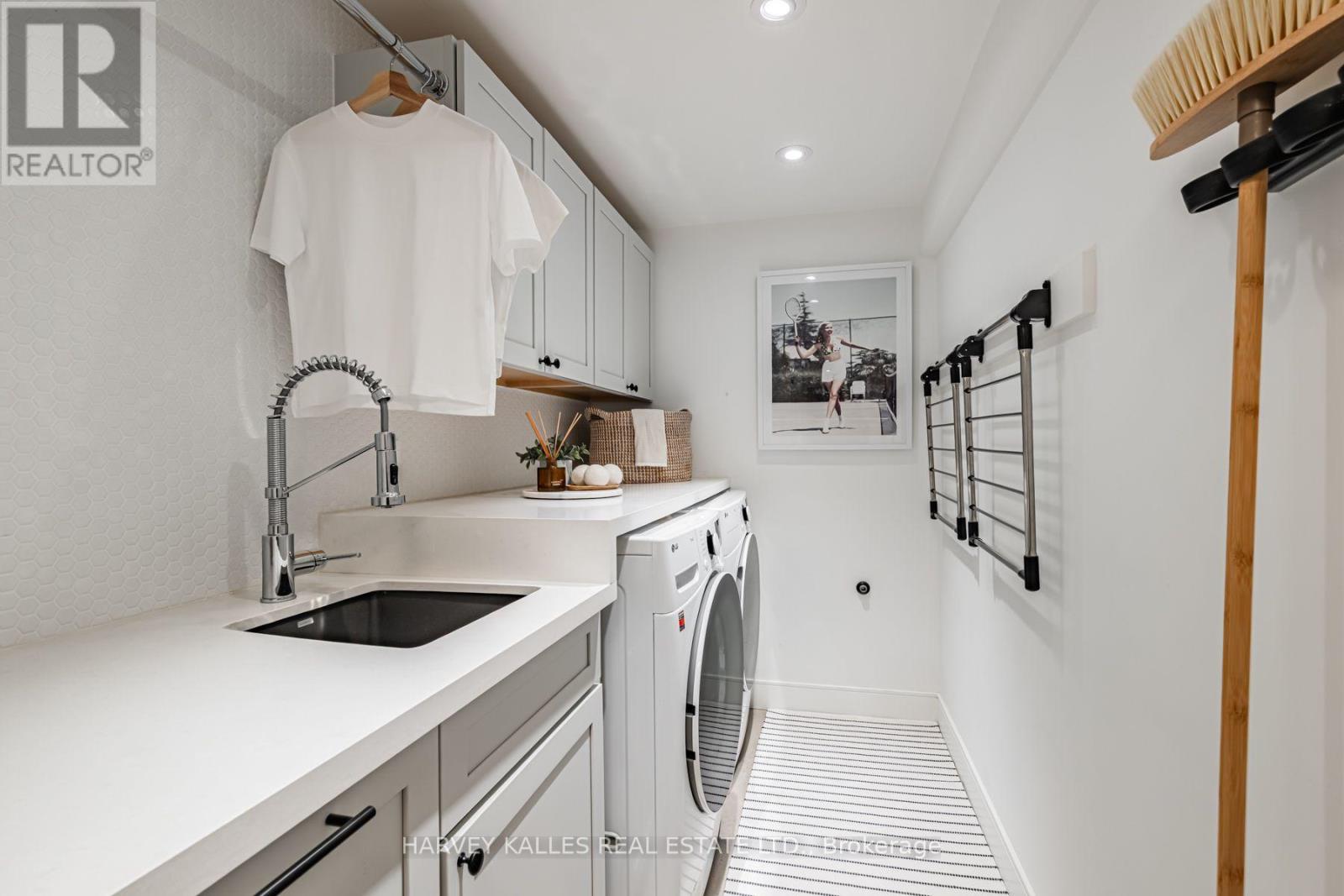427 Ontario Street Property Photo 42