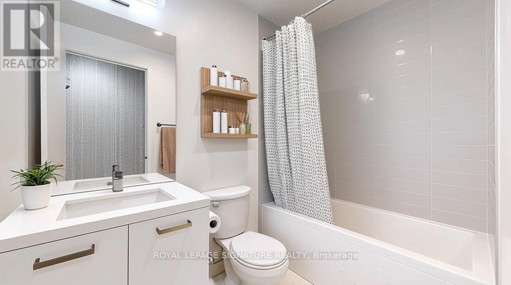 203 - 39 Brant Street Property Photo 5