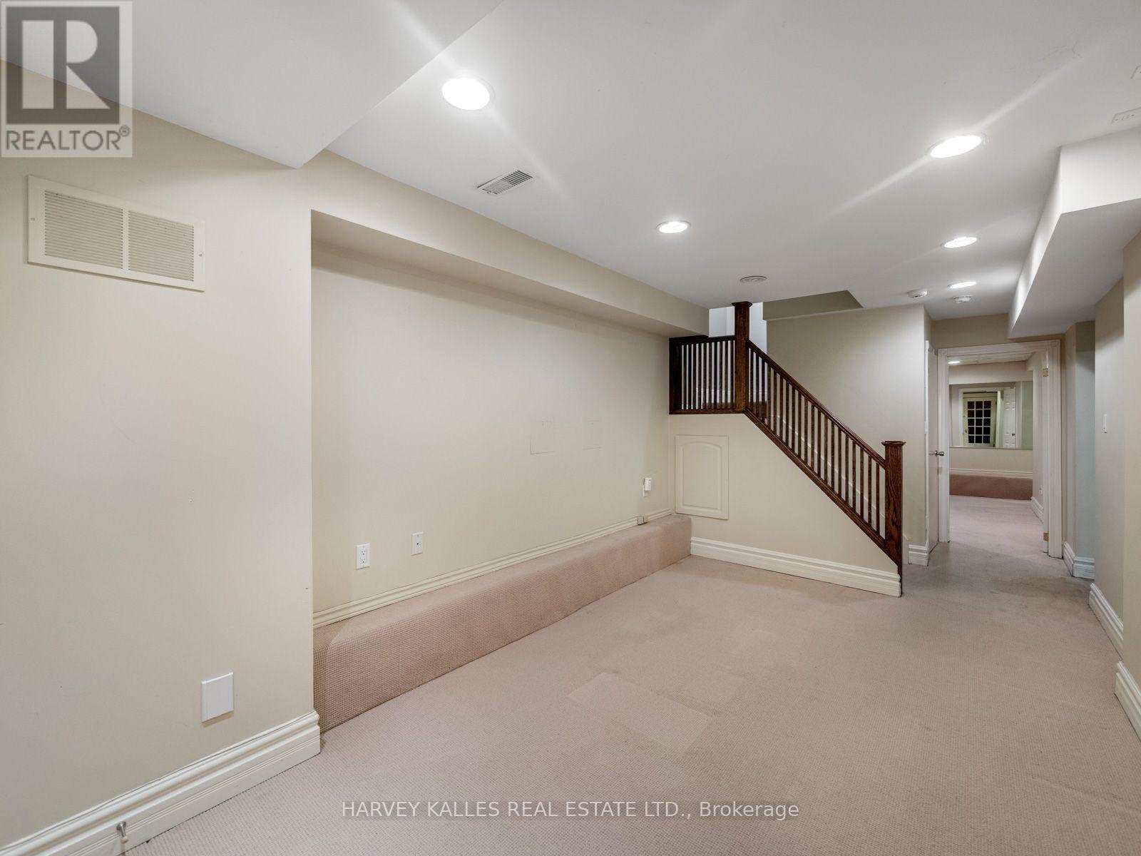 67 Warren Road Property Photo 22