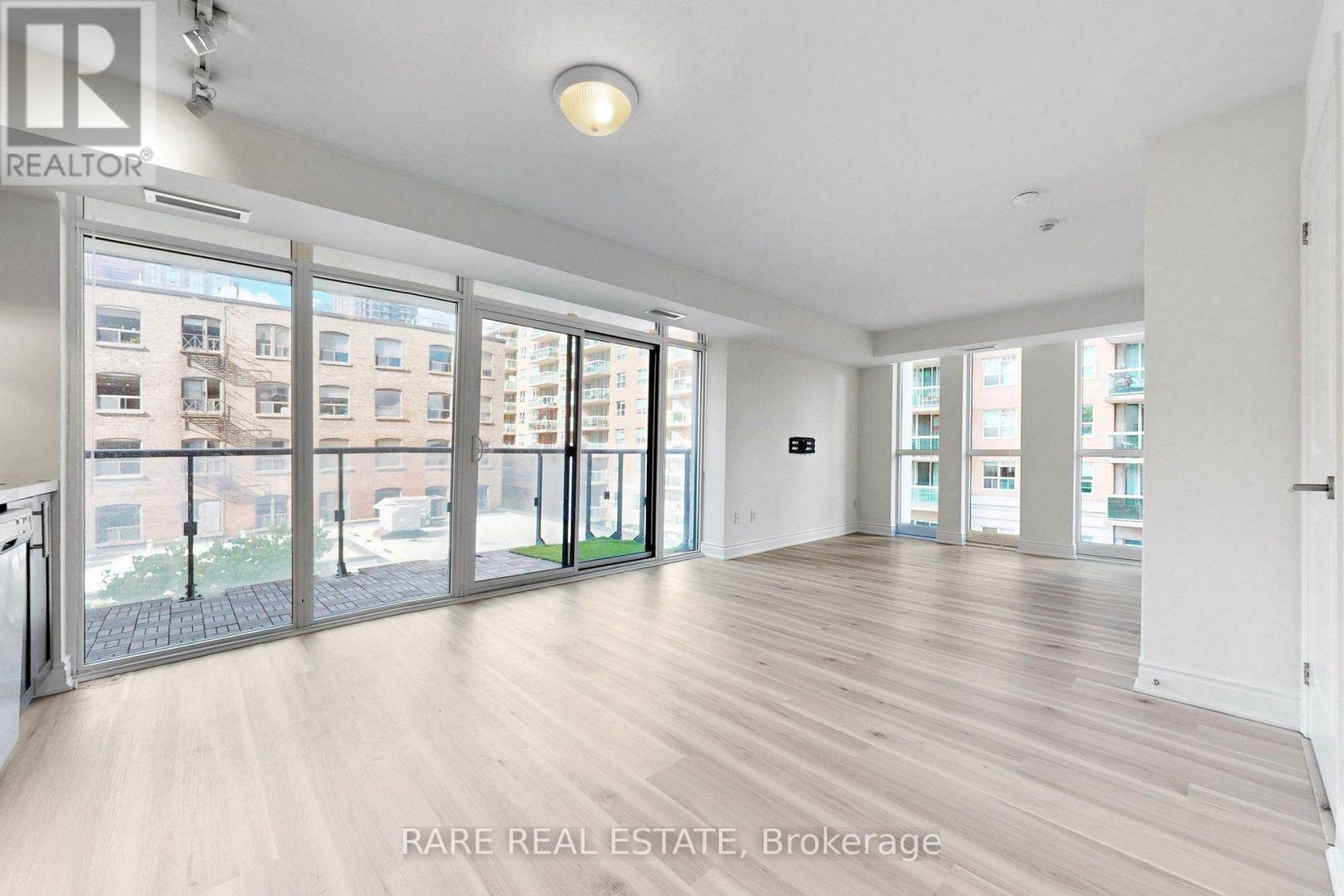 512 - 400 Adelaide Street E Property Photo 10