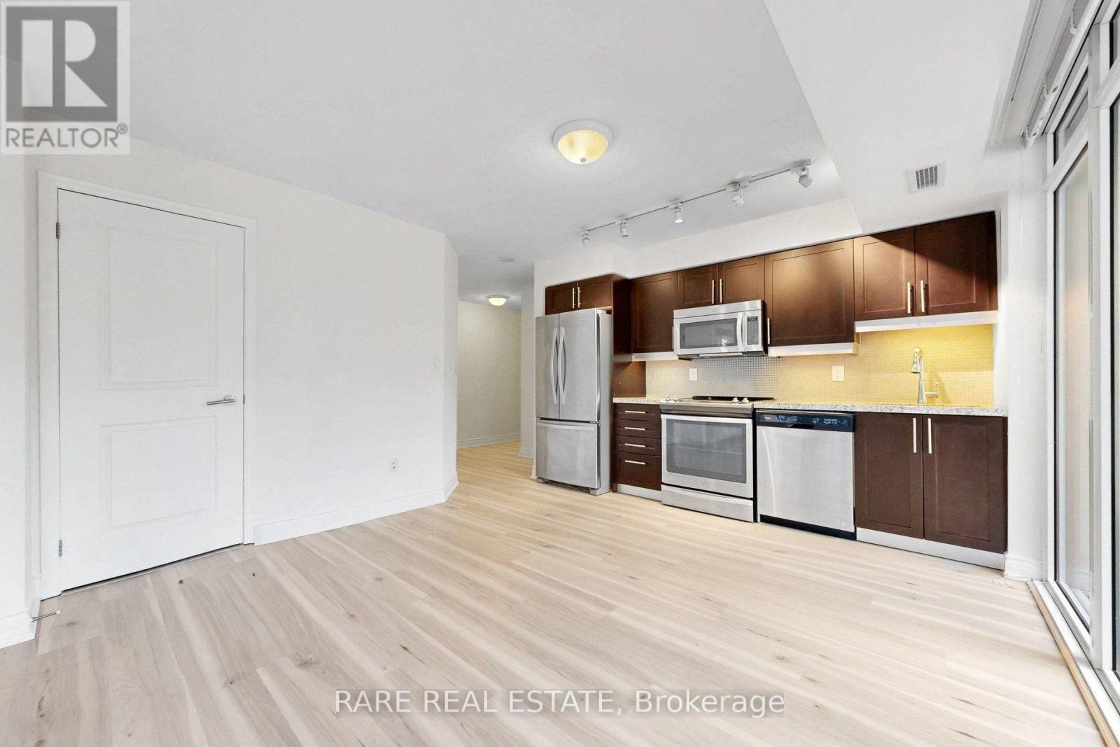 512 - 400 Adelaide Street E Property Photo 15