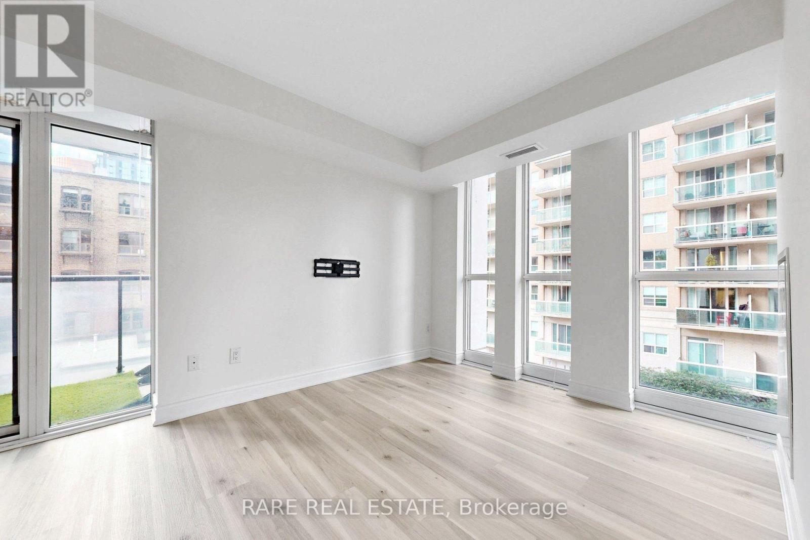 512 - 400 Adelaide Street E Property Photo 19