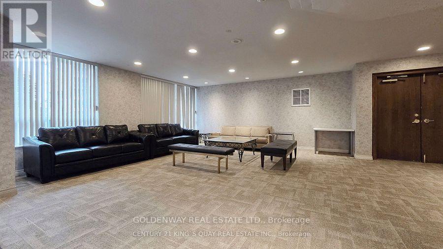 402 - 18 Pemberton Avenue Property Photo 21