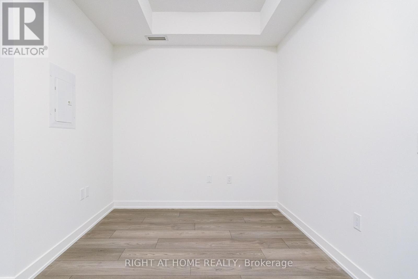 2403s - 110 Broadway Avenue Property Photo 5