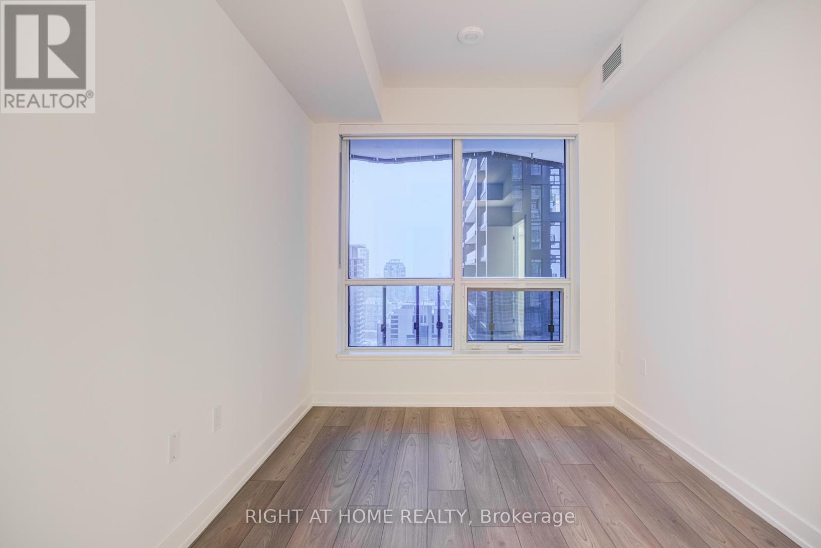 2403s - 110 Broadway Avenue Property Photo 17