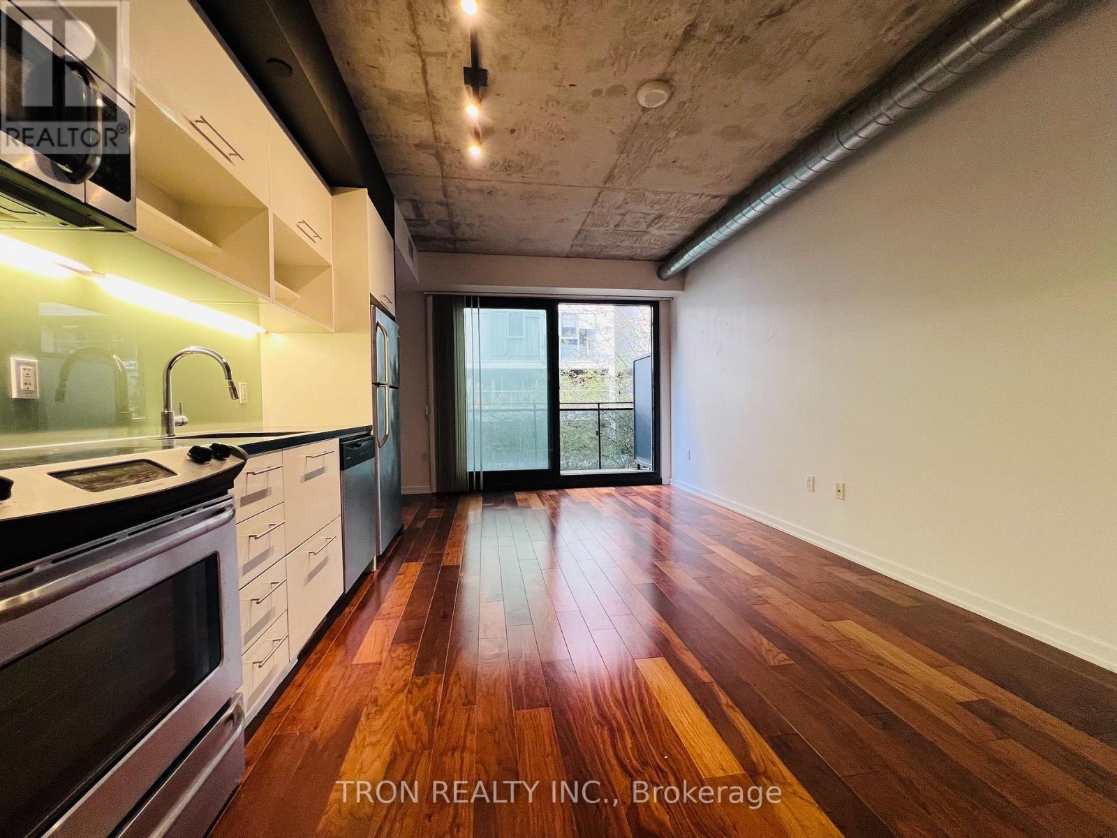 526 - 47 Lower River Street Property Photo 5