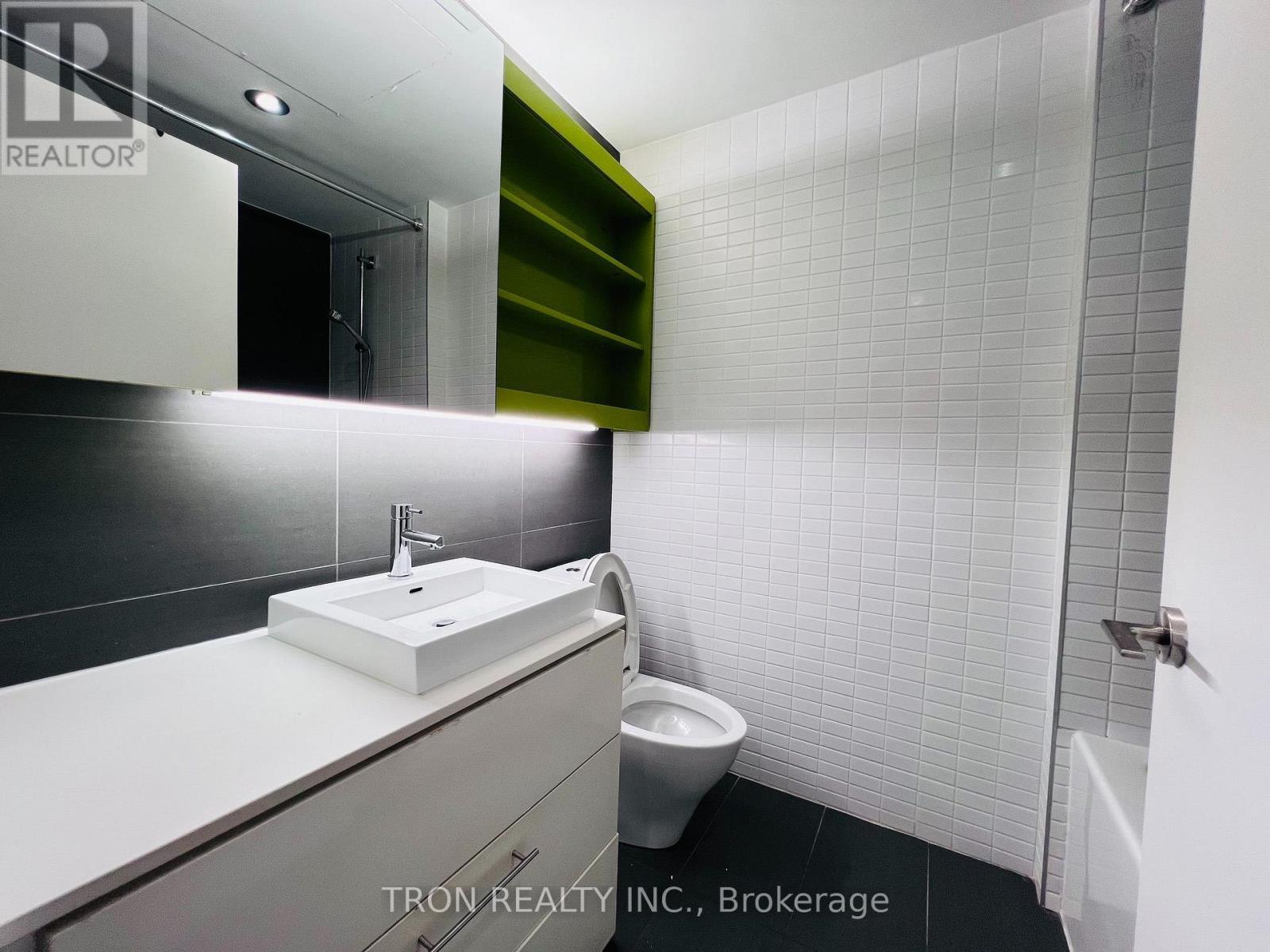 526 - 47 Lower River Street Property Photo 14