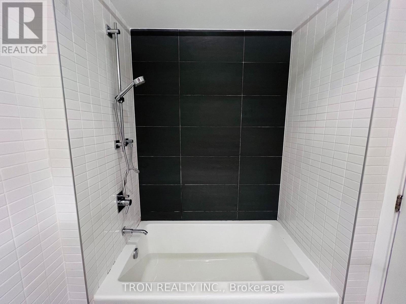 526 - 47 Lower River Street Property Photo 15