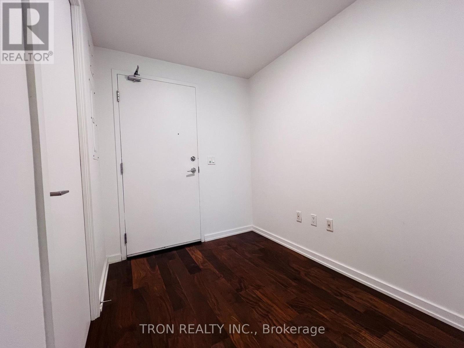526 - 47 Lower River Street Property Photo 3