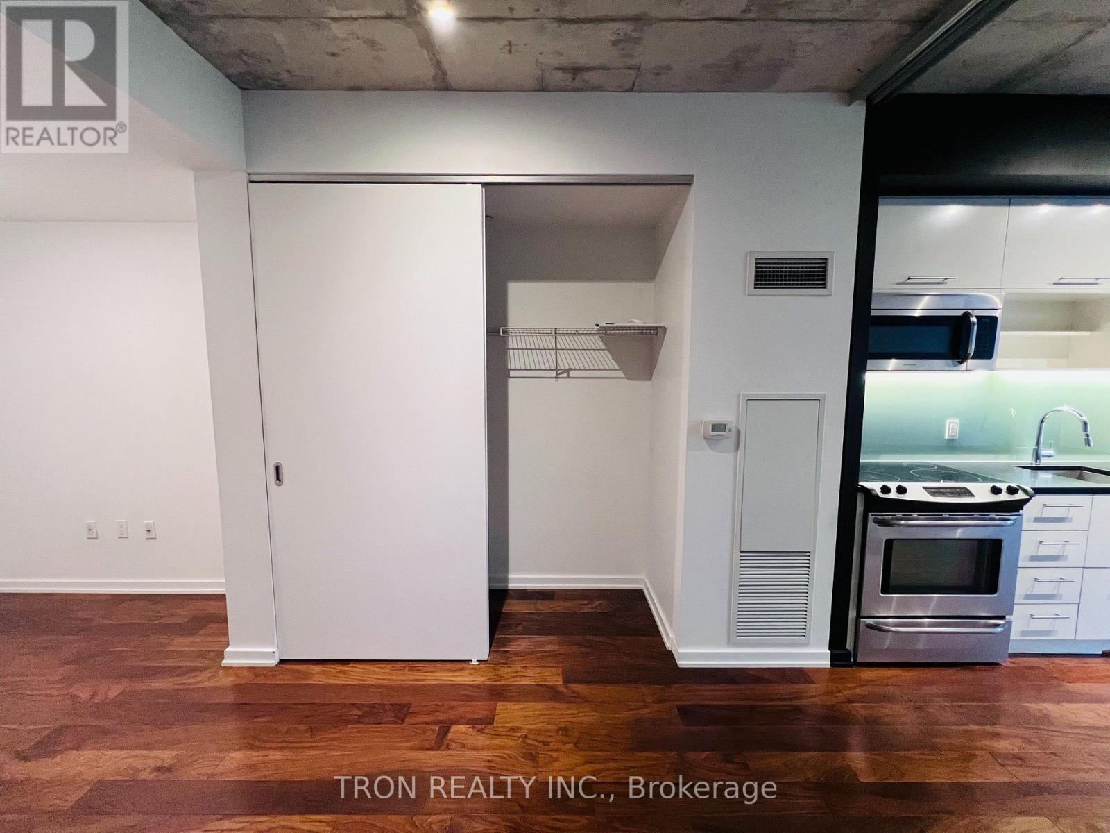 526 - 47 Lower River Street Property Photo 8