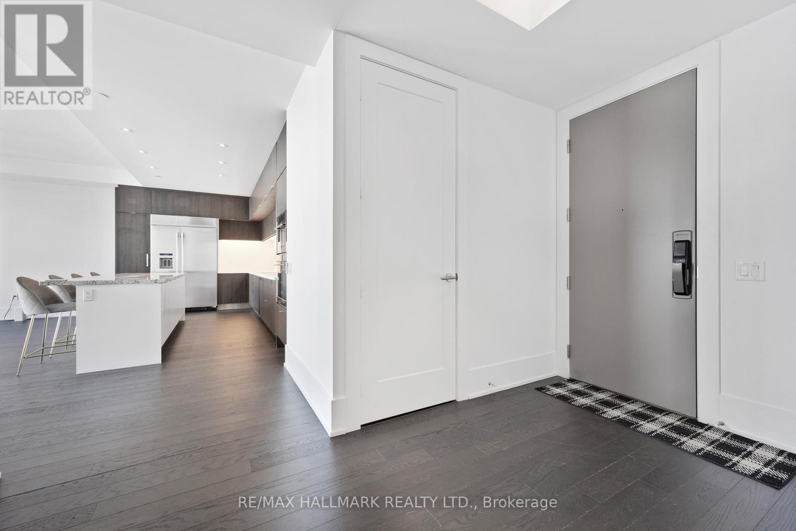 6403 - 10 York Street Property Photo 16