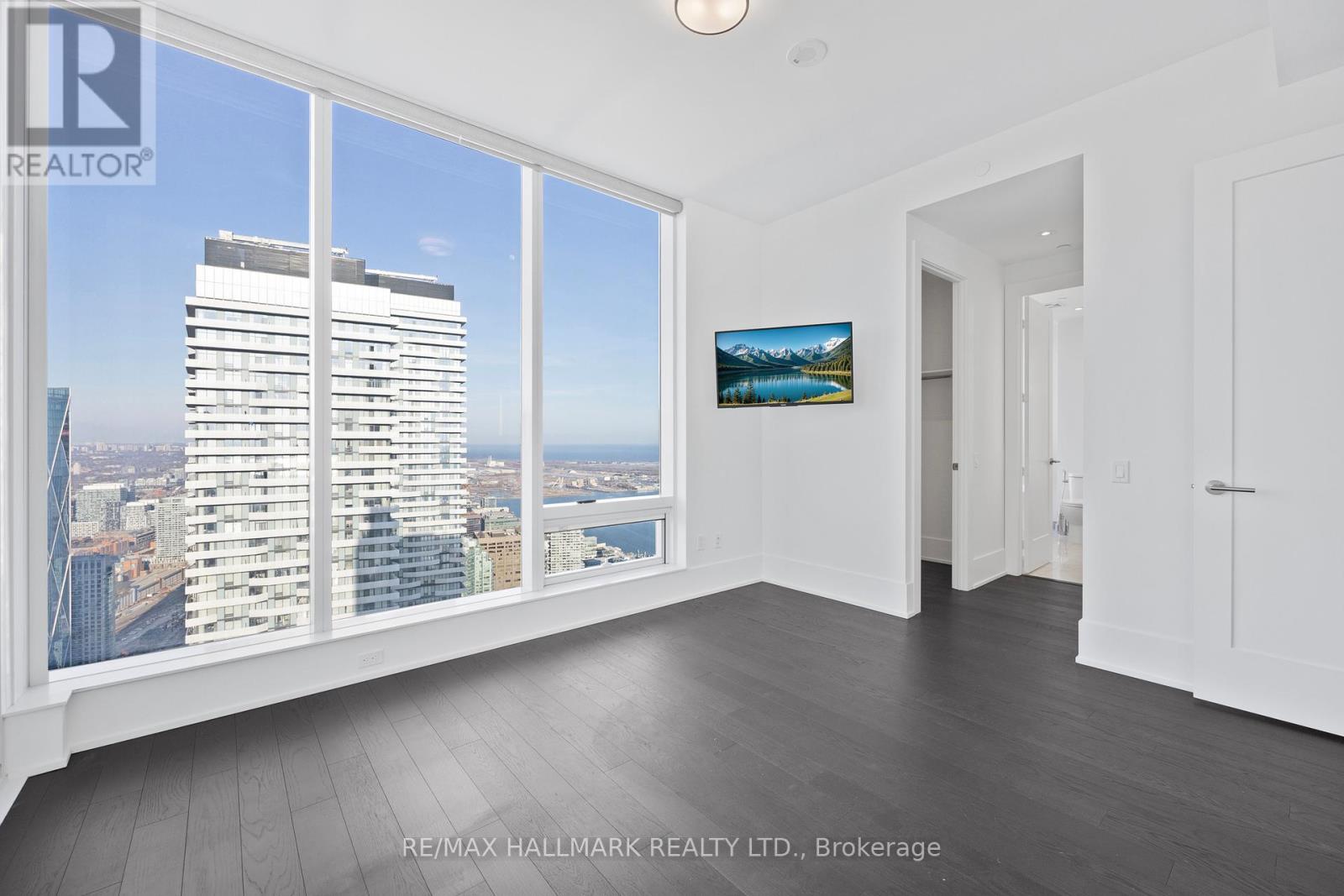 6403 - 10 York Street Property Photo 19