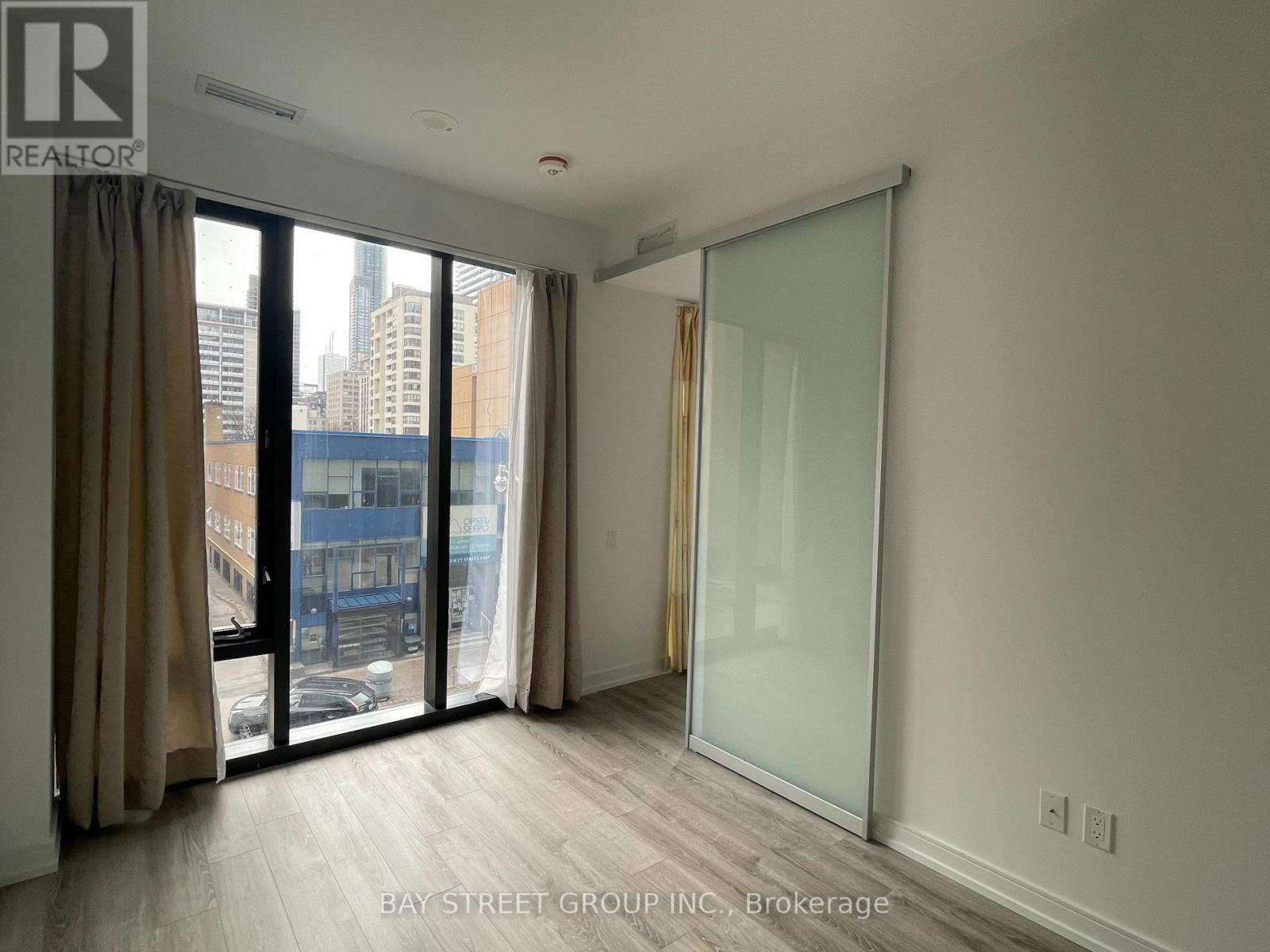 205 - 28 Wellesley Street E Property Photo 7