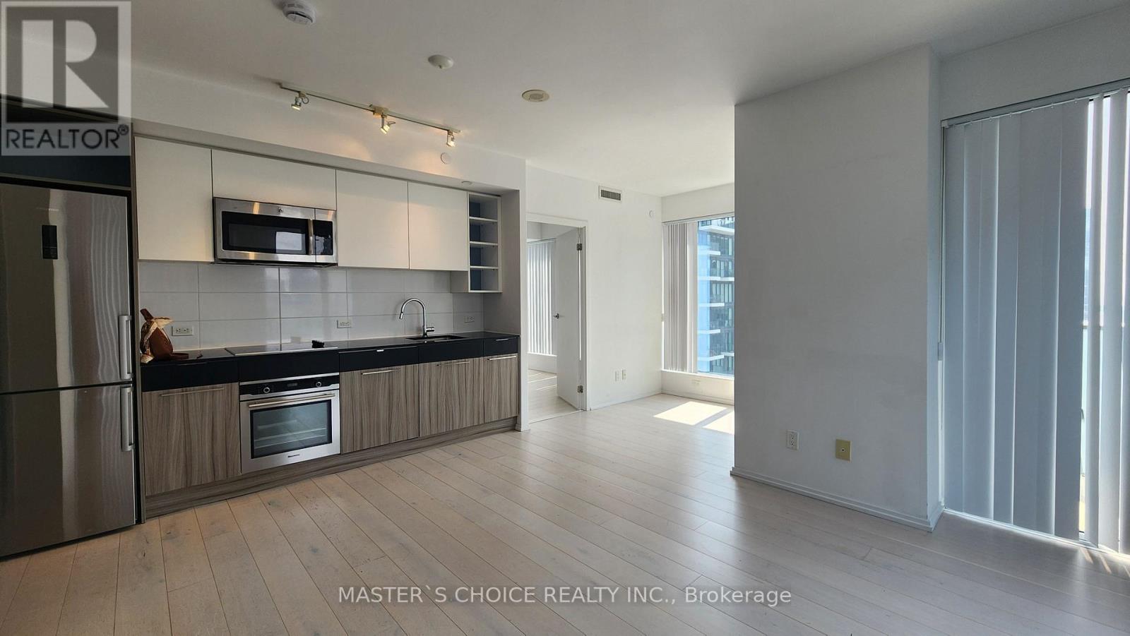 2805 - 68 Shuter Street Property Photo 4