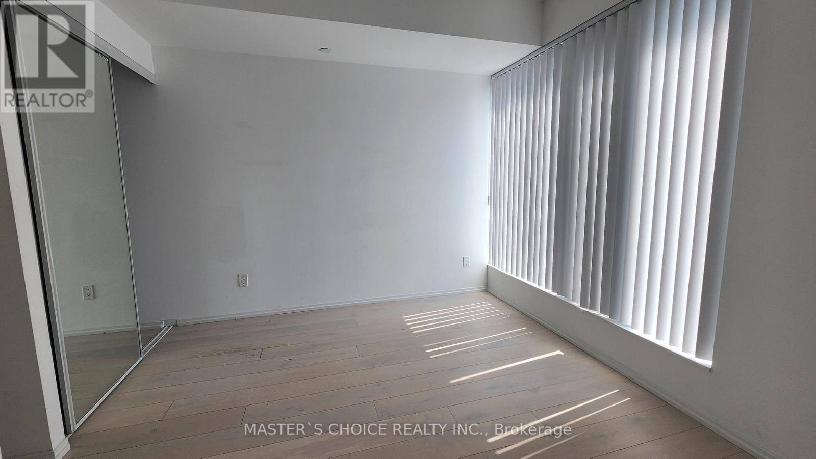 2805 - 68 Shuter Street Property Photo 10