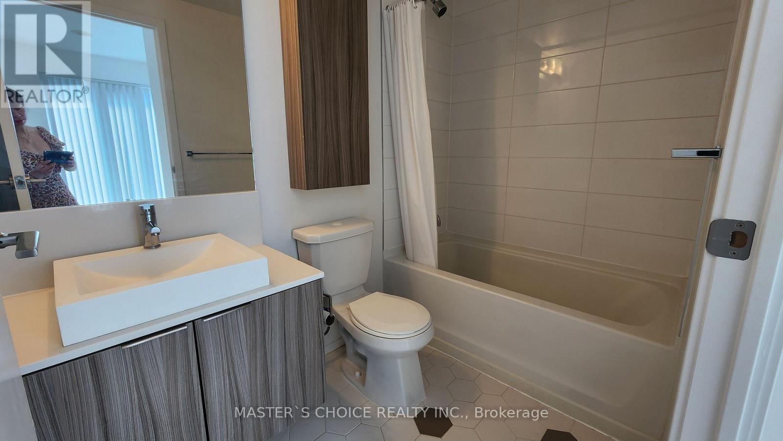 2805 - 68 Shuter Street Property Photo 21