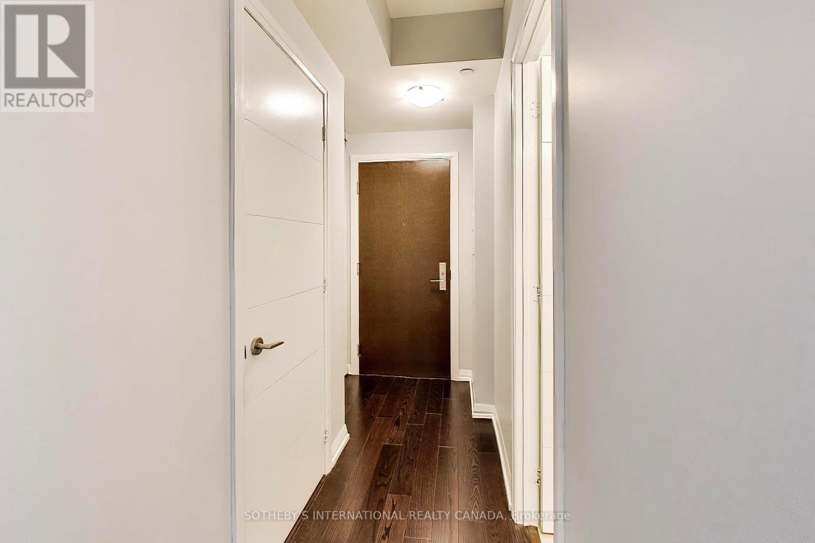 1122 - 460 Adelaide Street E Property Photo 4