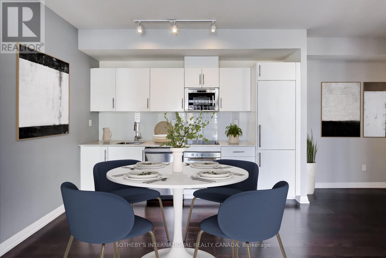 1122 - 460 Adelaide Street E Property Photo 7