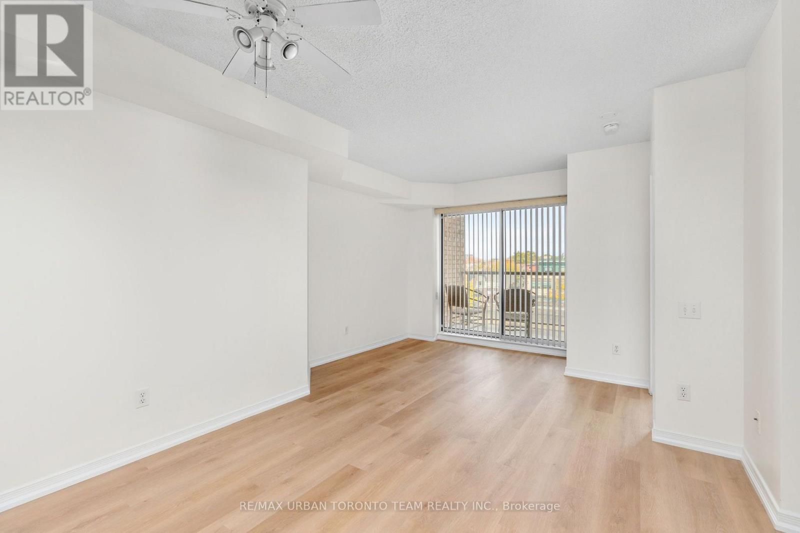 #505 - 140 Bathurst Street Property Photo 13
