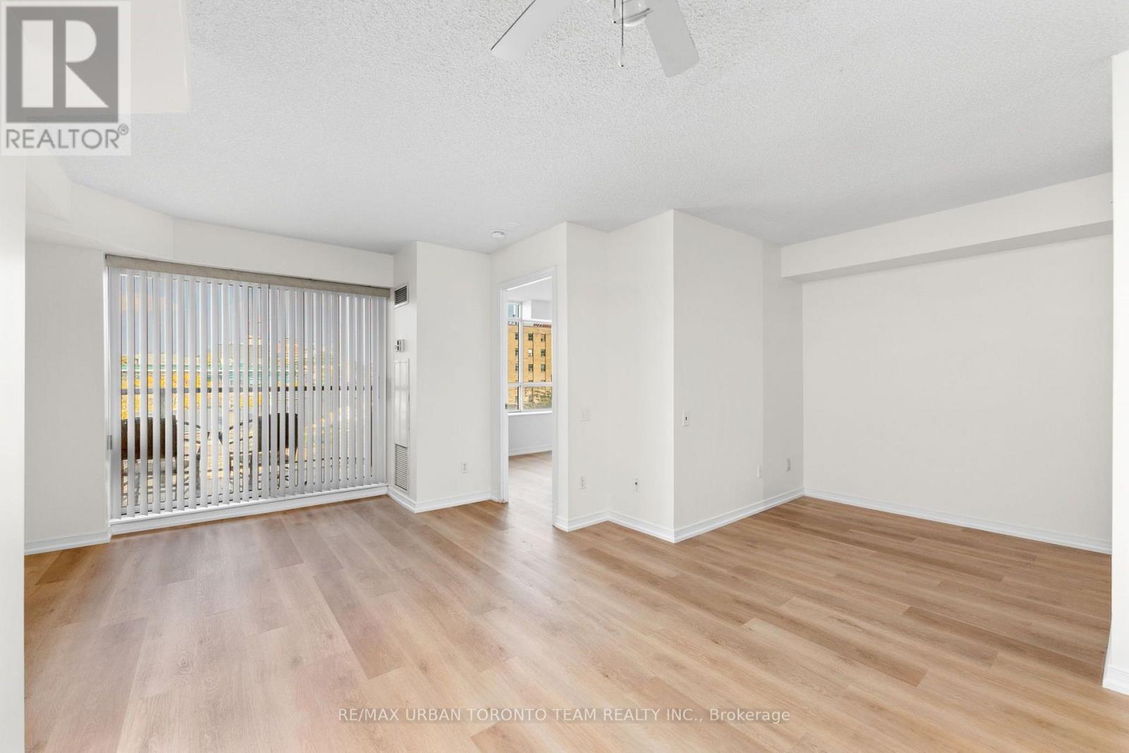 #505 - 140 Bathurst Street Property Photo 15