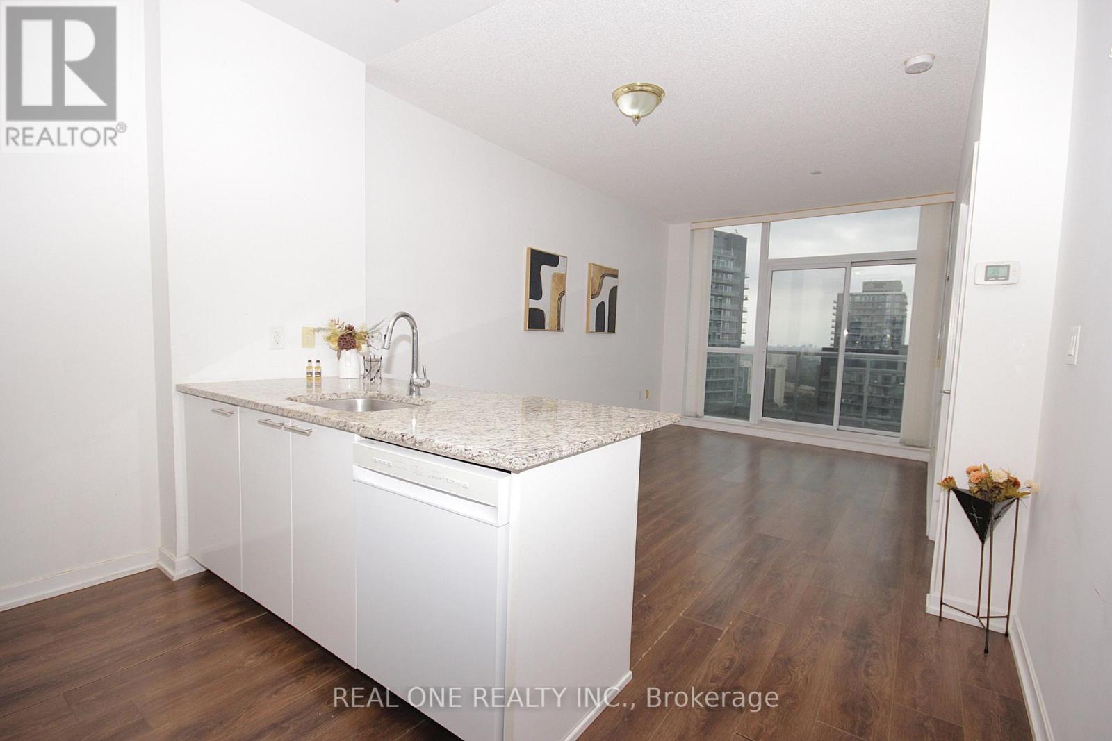 2611 - 66 Forest Manor Road Property Photo 9