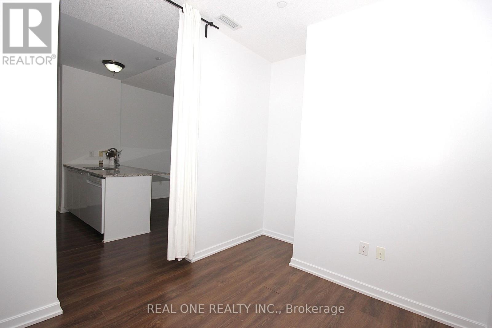 2611 - 66 Forest Manor Road Property Photo 15