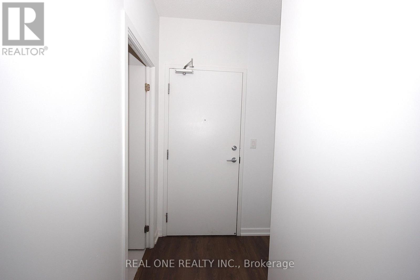 2611 - 66 Forest Manor Road Property Photo 18