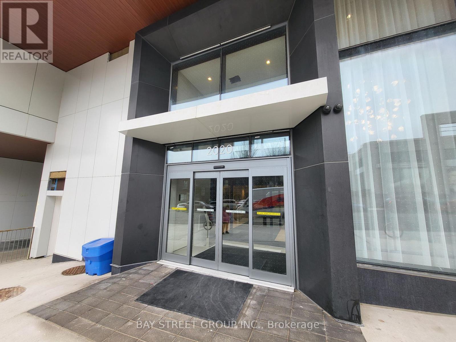 1222 - 2020 Bathurst Street Property Photo 2