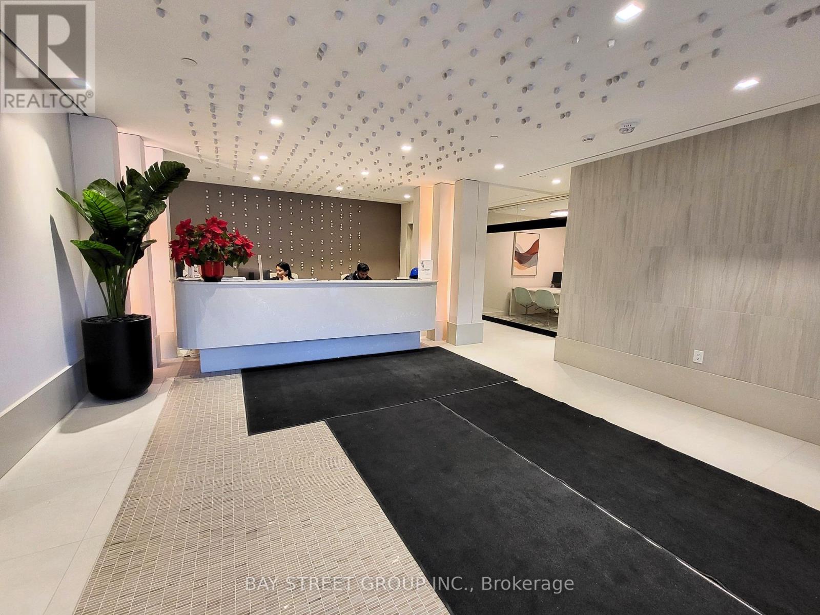 1222 - 2020 Bathurst Street Property Photo 3