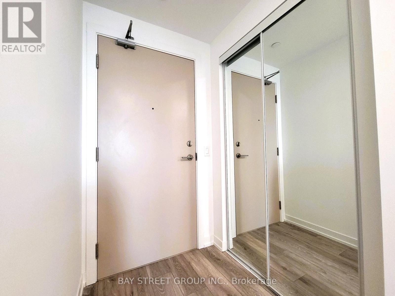 1222 - 2020 Bathurst Street Property Photo 7