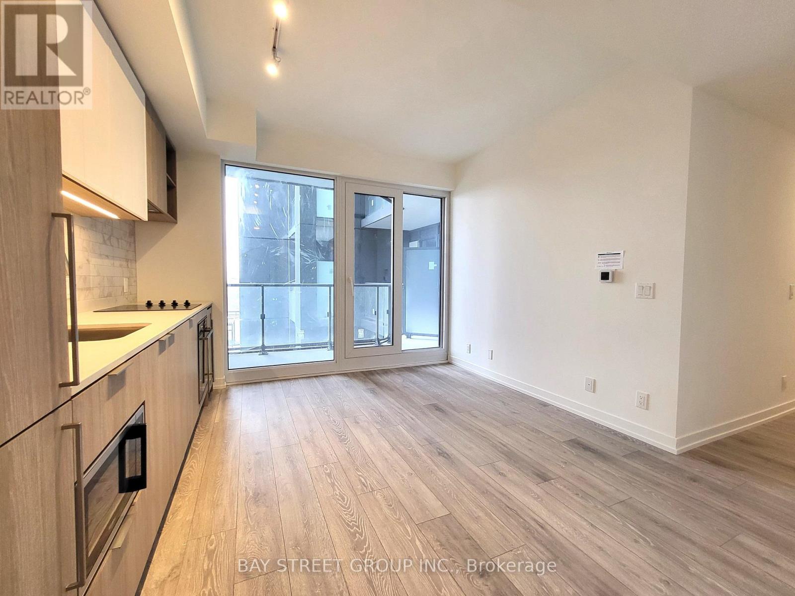 1222 - 2020 Bathurst Street Property Photo 10