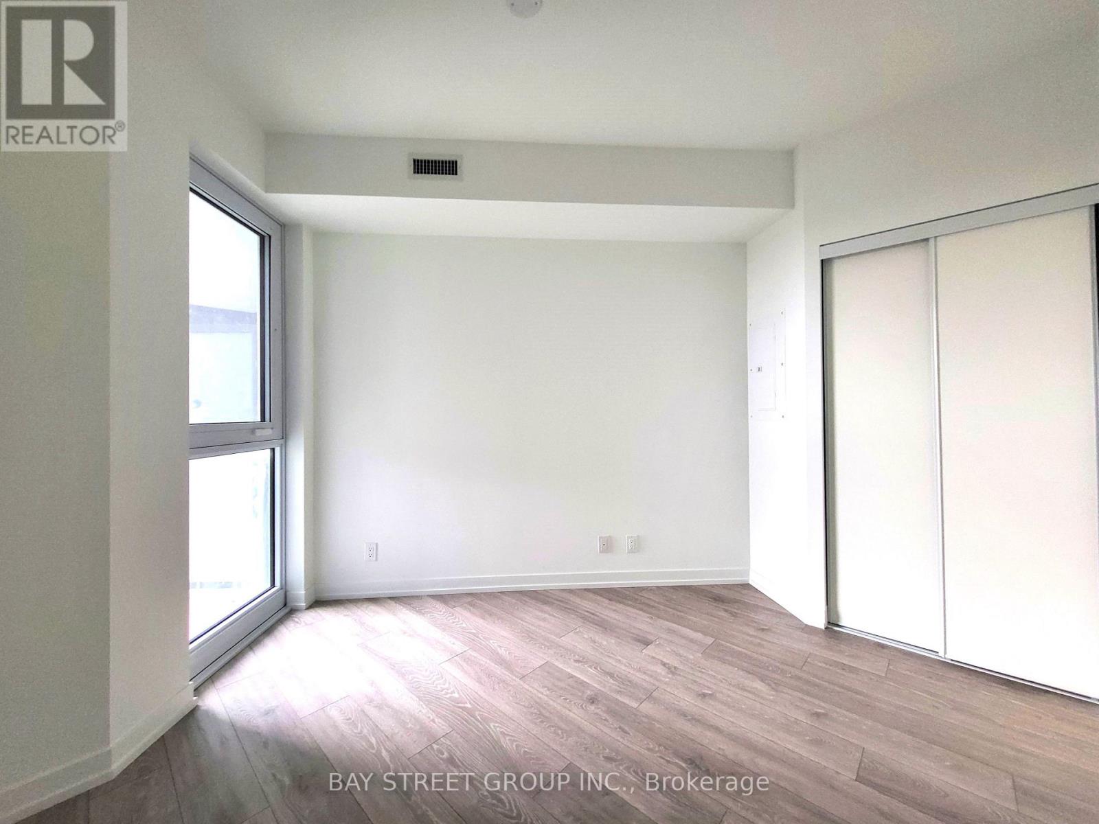1222 - 2020 Bathurst Street Property Photo 16