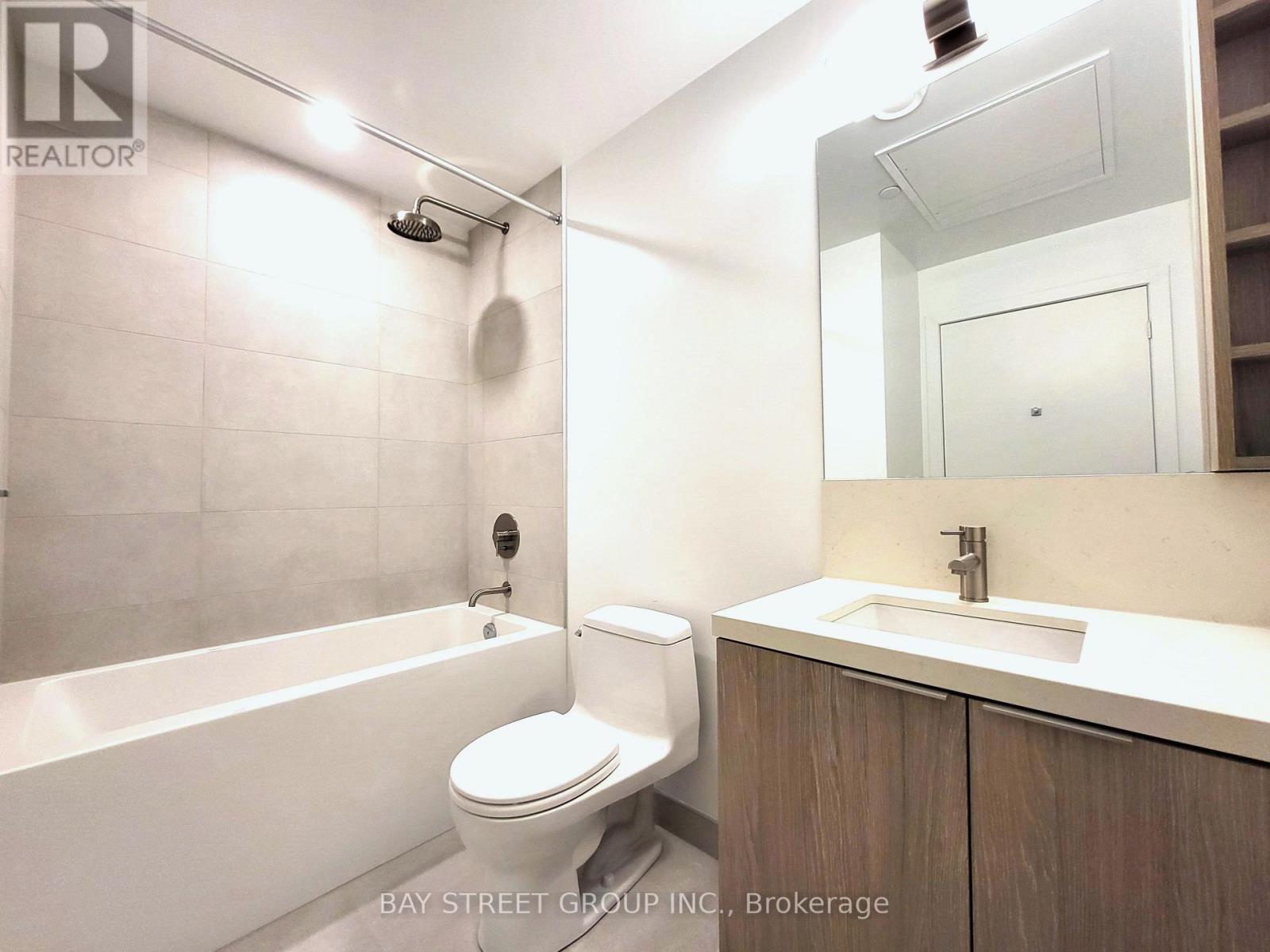 1222 - 2020 Bathurst Street Property Photo 18