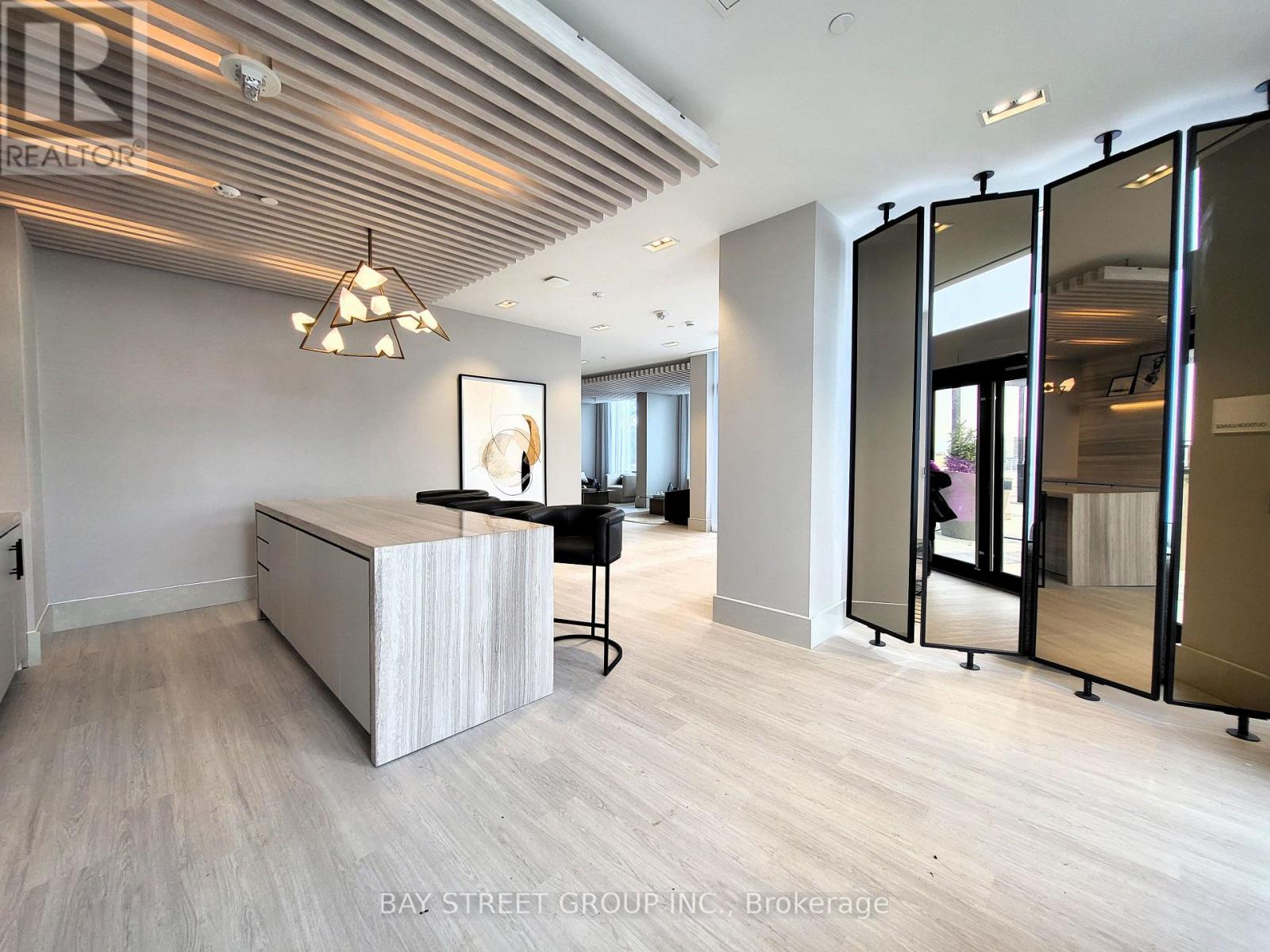 1222 - 2020 Bathurst Street Property Photo 28