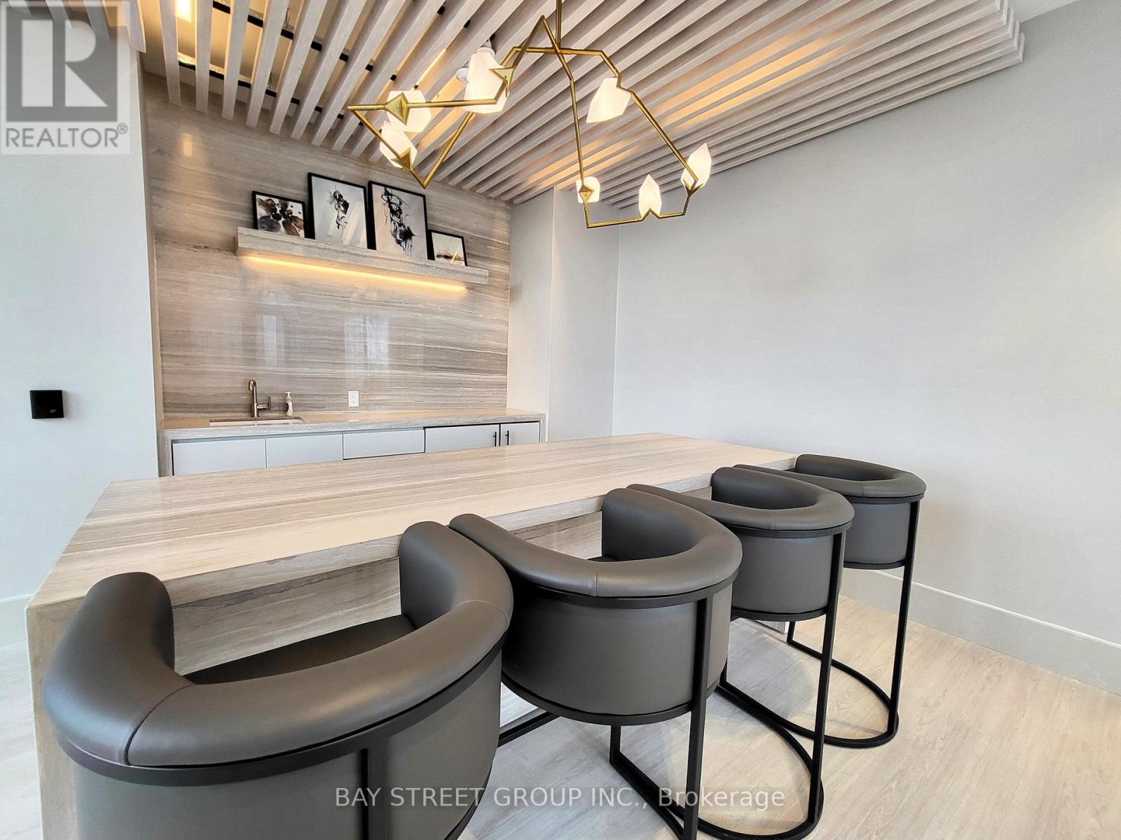 1222 - 2020 Bathurst Street Property Photo 29