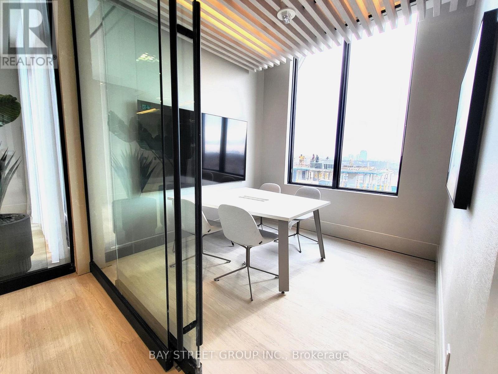 1222 - 2020 Bathurst Street Property Photo 36