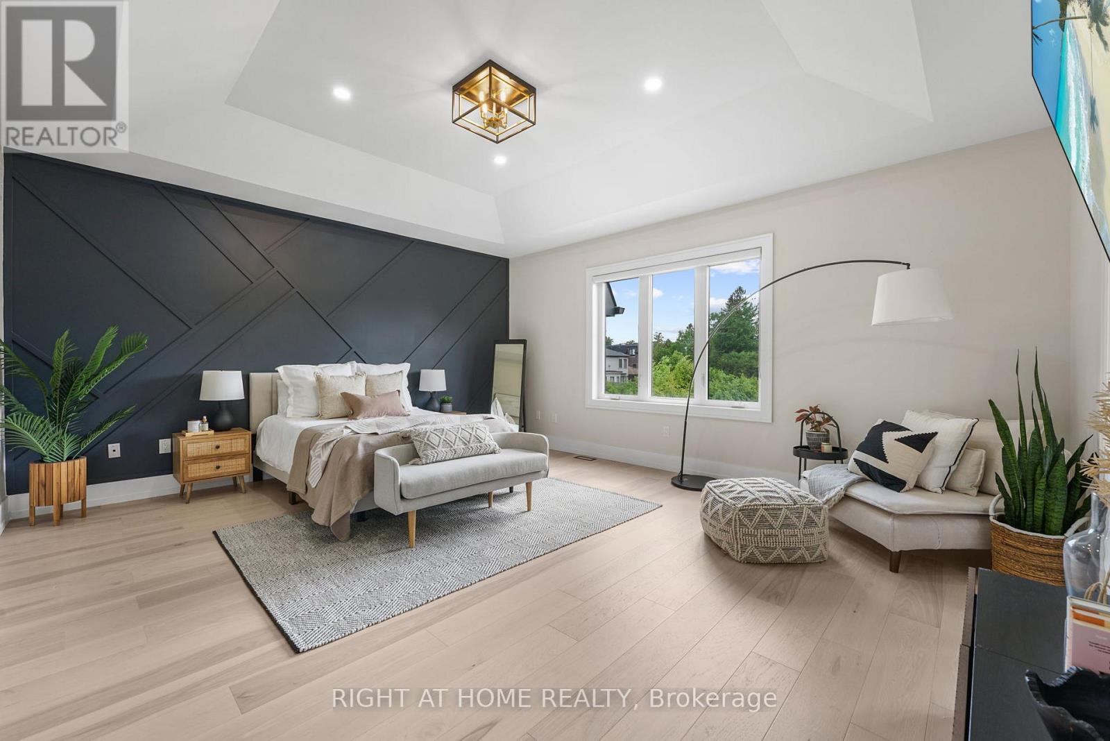 262 Senlac Road Property Photo 7