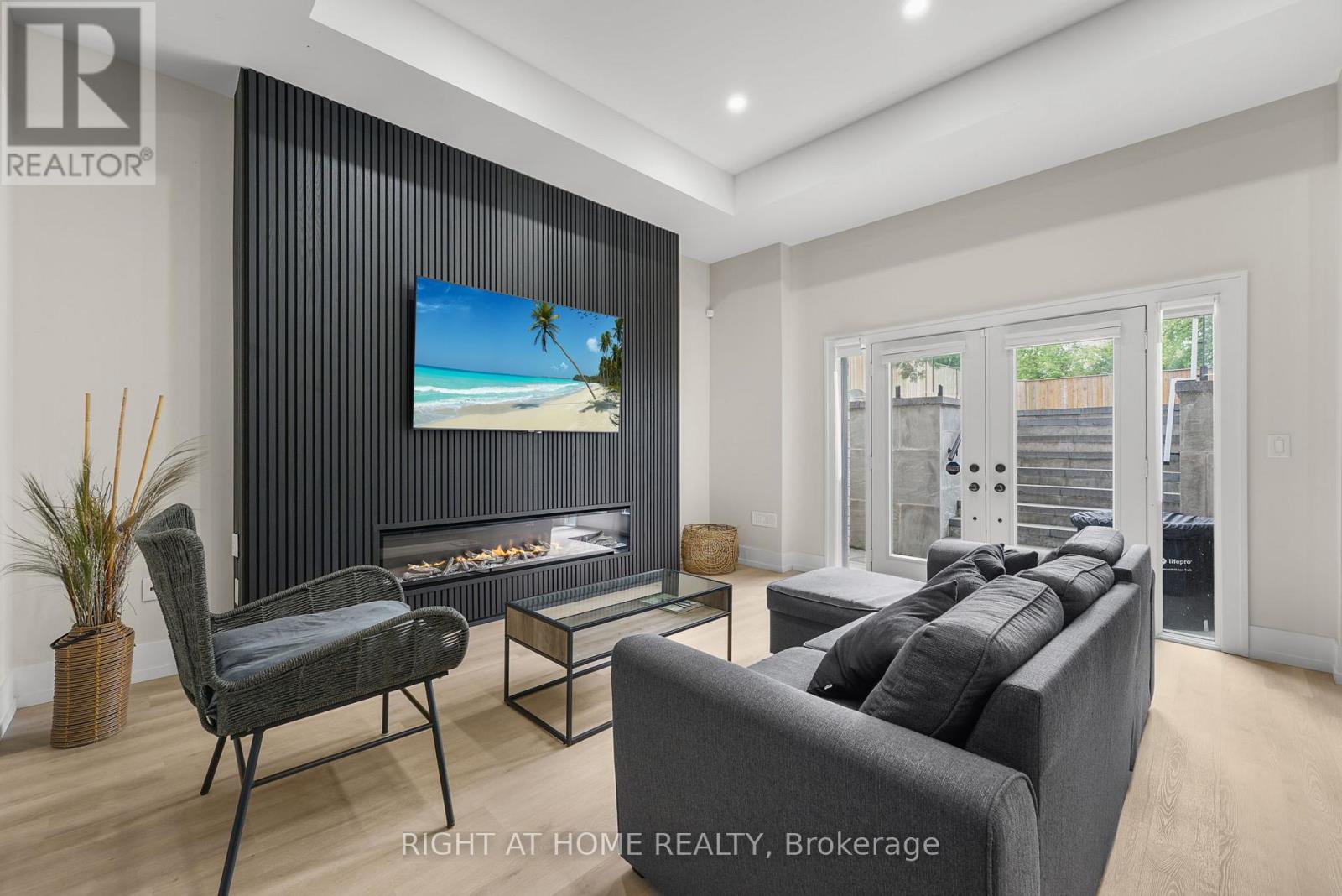 262 Senlac Road Property Photo 15