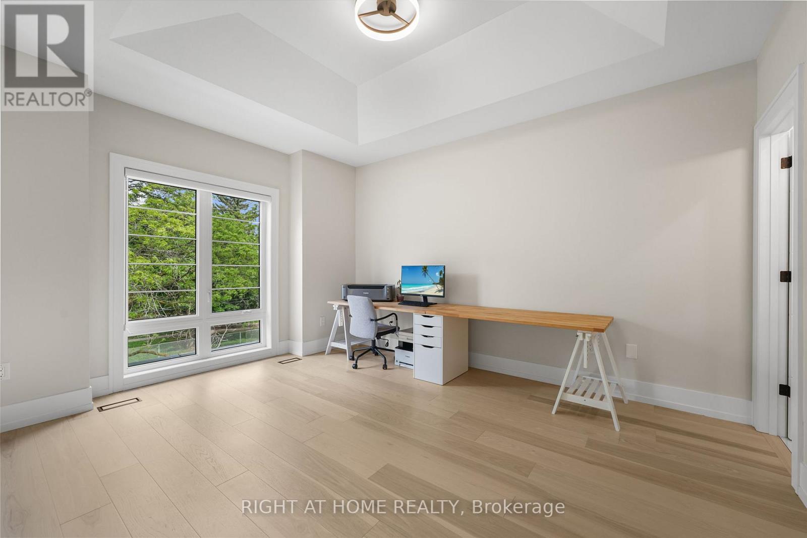 262 Senlac Road Property Photo 18